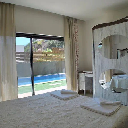 Vila Sade 2 *
